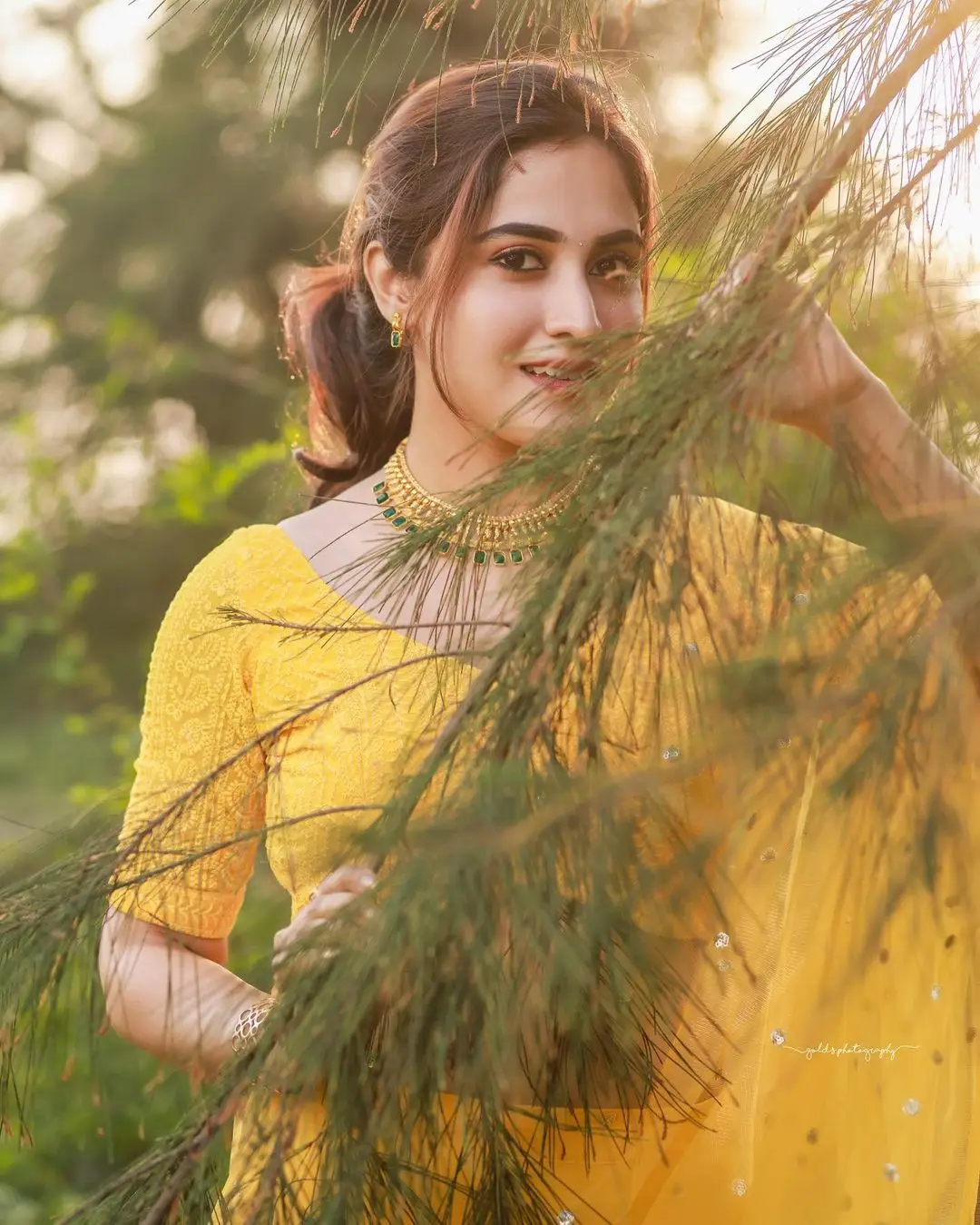 INDIAN ACTRESS RACHANA RAI STILLS IN YELLOW SAREE BLOUSE